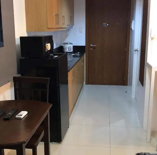 Shell Residences Moa Apartment *