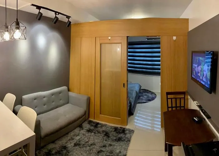 Shell Residences Moa * Manila